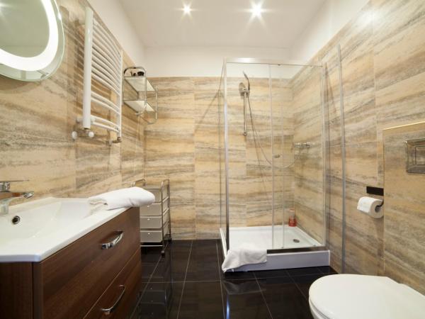 B&B La Fontaine : photo 4 de la chambre studio deluxe - vue sur place du marché principale