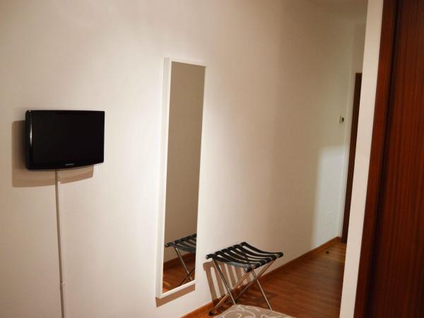 Pensión Residencia Fornos : photo 8 de la chambre chambre simple