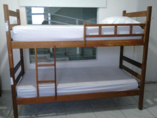 Hostel Vista do Mar : photo 7 de la chambre lit simple dans dortoir de 10 lits