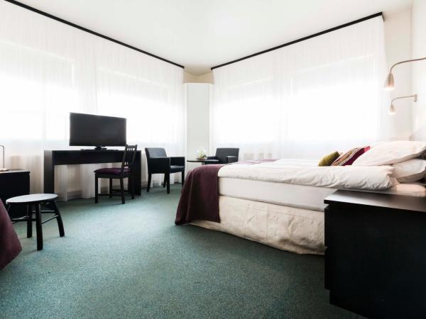 22 Hill Hotel : photo 1 de la chambre chambre triple