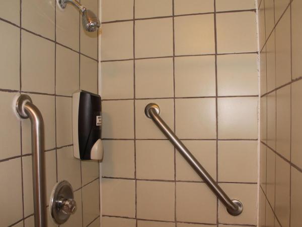 Union Hotel : photo 1 de la chambre chambre de luxe avec lit double et salle de bains commune