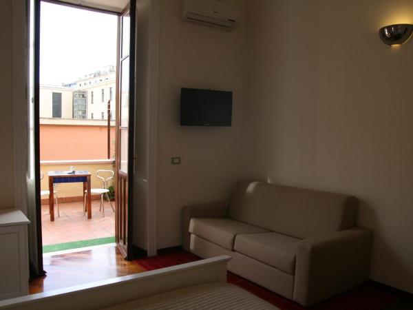 B&B Mini Hotel Incity-close train station and port- : photo 8 de la chambre appartement 1 chambre - bâtiment séparé