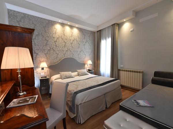 Hotel Villa Rosa : photo 4 de la chambre chambre double ou lits jumeaux supérieure