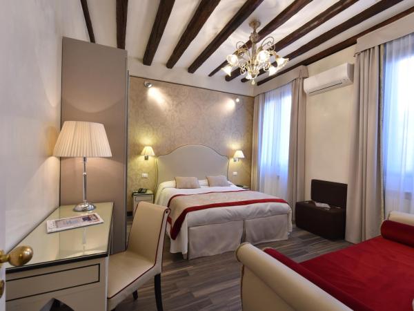 Hotel Villa Rosa : photo 2 de la chambre chambre triple