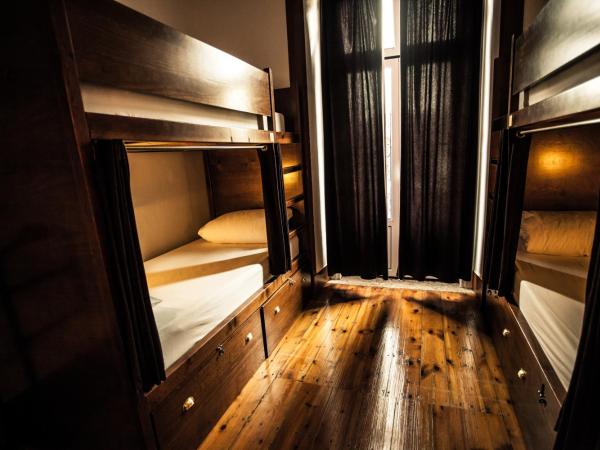 Home Lisbon Hostel : photo 6 de la chambre lit dans dortoir mixte de 6 lits