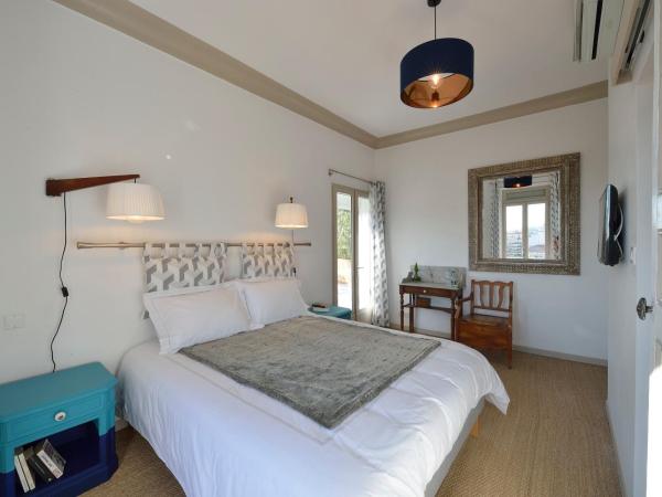 B&B Villa Du Roc Fleuri : photo 4 de la chambre chambre lit queen-size avec balcon