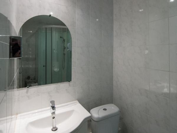 La Carpe d'Or : photo 2 de la chambre chambre triple avec salle de bains privative