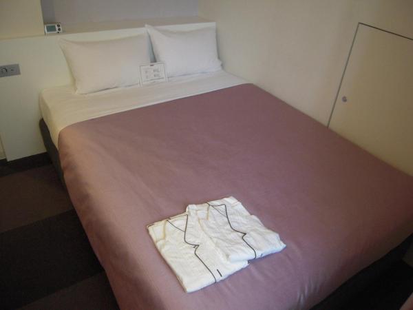 Hotel Mid In Meguro Ekimae : photo 1 de la chambre chambre double avec petit lit double - non-fumeurs