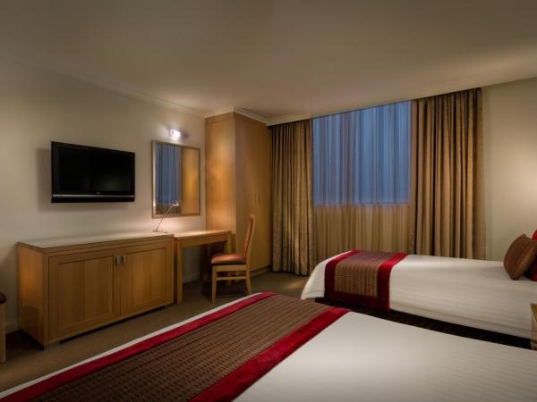 BEST WESTERN PLUS Travel Inn : photo 2 de la chambre suite avec baignoire spa