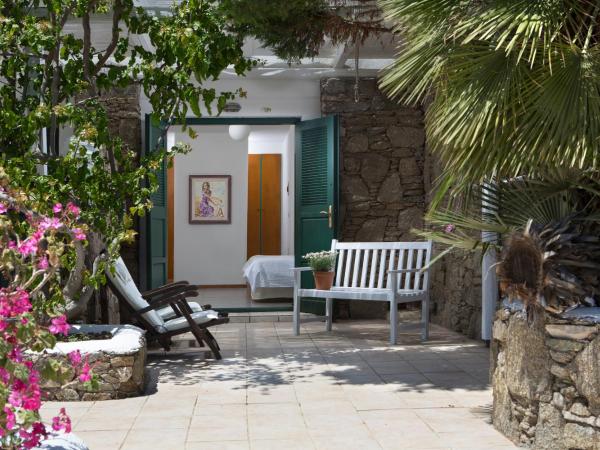 Tharroe of Mykonos Boutique Hotel : photo 3 de la chambre chambre double classique - vue sur Île