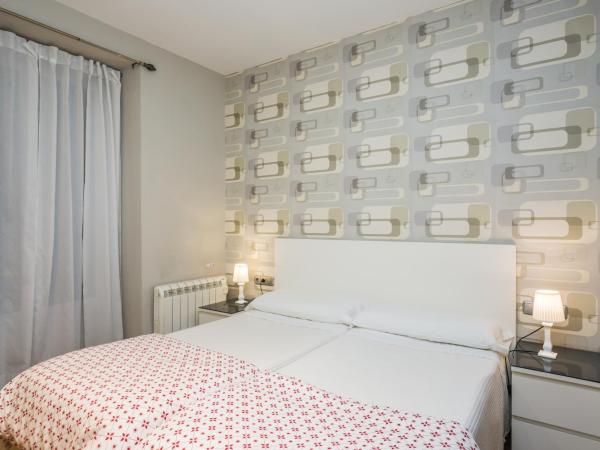 Pensión Altair : photo 7 de la chambre chambre quadruple avec salle de bains privative