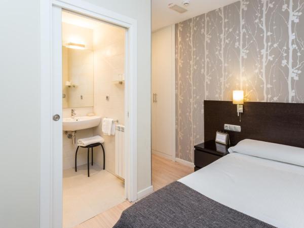 Pensión Altair : photo 4 de la chambre petite chambre simple