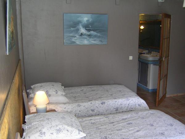 Mas la Provence : photo 2 de la chambre chambre quadruple supérieure