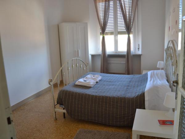 Night & Day : photo 2 de la chambre chambre double avec salle de bains privative