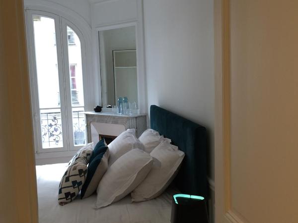 Relais12bis Bed & Breakfast By Eiffel Tower : photo 2 de la chambre chambre double ou lits jumeaux standard