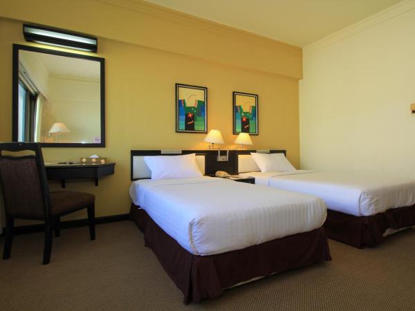 Chiang Mai Hill Hotel : photo 1 de la chambre chambre lits jumeaux supérieure