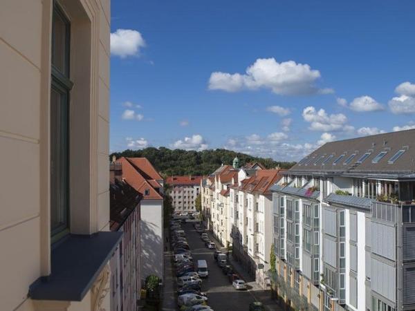 Pension-Leipzig-Süd : photo 2 de la chambre chambre triple avec salle de bains