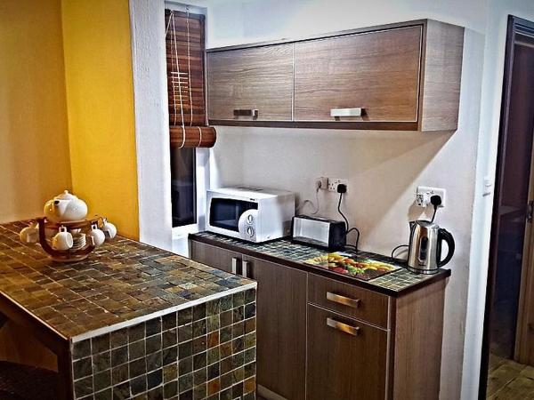 Ocean Villas Apart Hotel : photo 8 de la chambre chambre double - vue partielle sur mer.