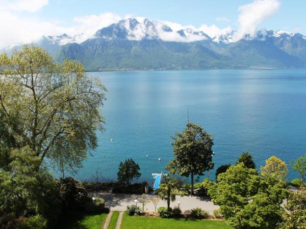 Royal Plaza Montreux : photo 5 de la chambre chambre double standard avec balcon - côté parc et lac