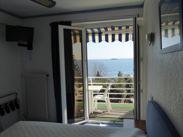 Hotel Cyrnea : photo 1 de la chambre chambre double - vue sur mer
