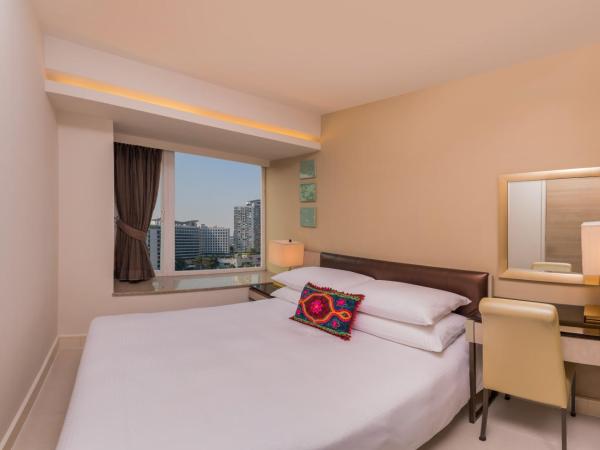 Kowloon Harbourfront Hotel : photo 4 de la chambre suite 2 chambres quad - vue sur ville