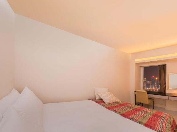 Kowloon Harbourfront Hotel : photo 8 de la chambre suite 2 chambres quad - vue sur port