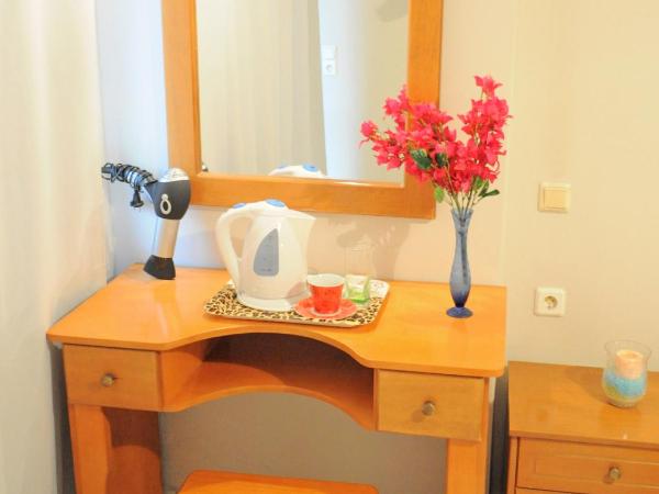 Greta Apartments : photo 5 de la chambre appartement familial - vue latérale sur mer (4-6 adultes)