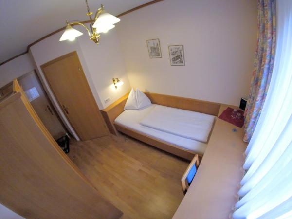 Gasthof Bokan : photo 7 de la chambre chambre simple avec parking