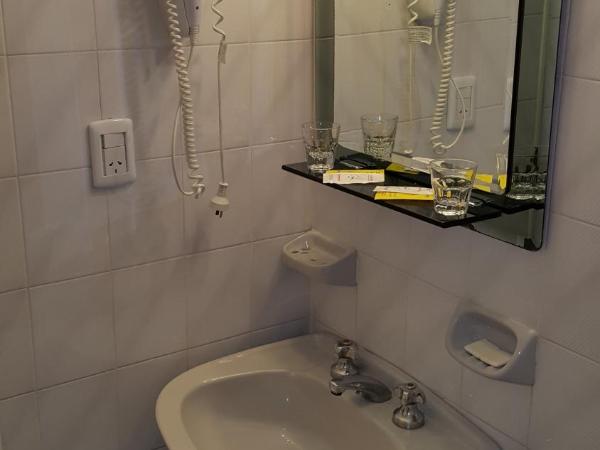 Hotel Avenida : photo 5 de la chambre chambre simple