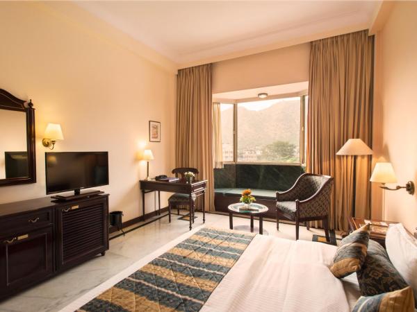 KK Royal Hotel & Convention Centre : photo 2 de la chambre chambre deluxe double ou lits jumeaux