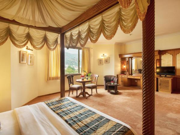 KK Royal Hotel & Convention Centre : photo 2 de la chambre suite