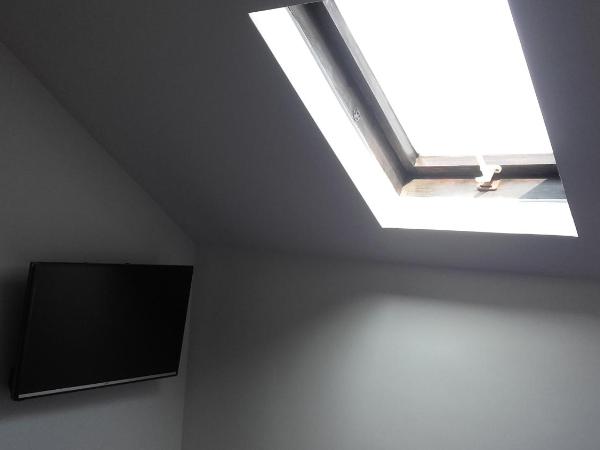 Hostel IN Club : photo 3 de la chambre chambre simple avec salle de bains commune