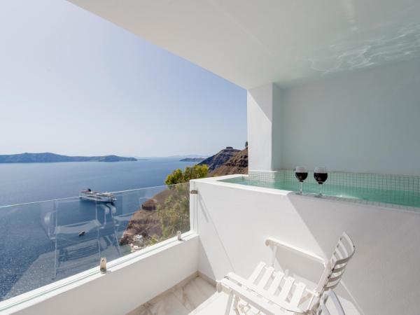 Villa Renos Hotel : photo 7 de la chambre suite junior avec bain à remous - vue sur caldeira