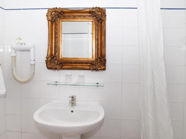 Zazie Hôtel : photo 5 de la chambre chambre triple