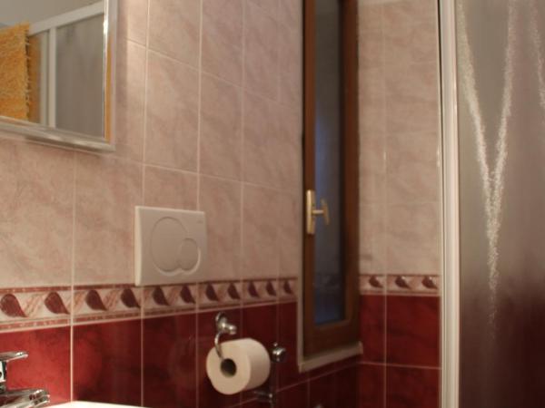 Hôtel Lutetia : photo 5 de la chambre chambre double