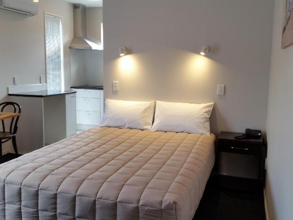 319 Addington Motel : photo 2 de la chambre queen studio with bath (3 adults)