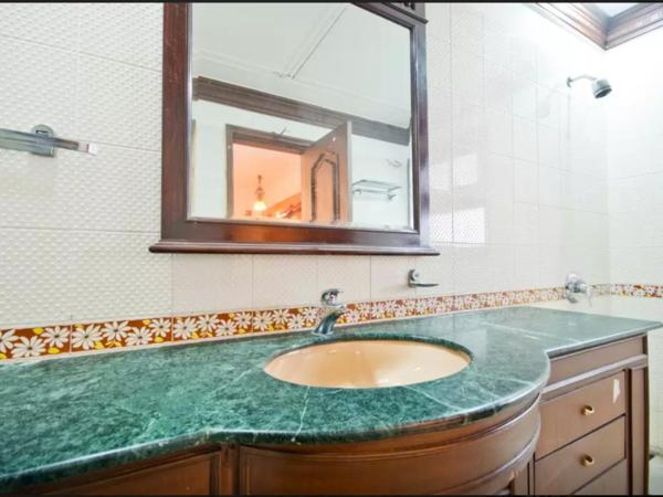 Villa 33 : photo 5 de la chambre chambre double deluxe avec balcon