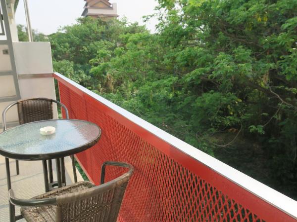 Hotel Montha : photo 7 de la chambre chambre double avec balcon