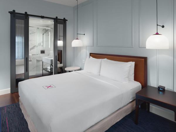 Axiom Hotel : photo 3 de la chambre chambre lit king-size deluxe