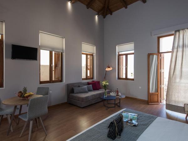 Bluebell Luxury Suites : photo 2 de la chambre suite deluxe avec balcon