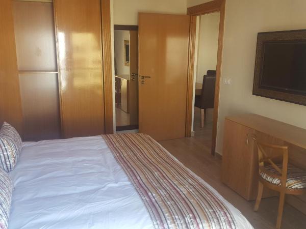 Rofaida Appart'Hotel : photo 2 de la chambre appartement marocain