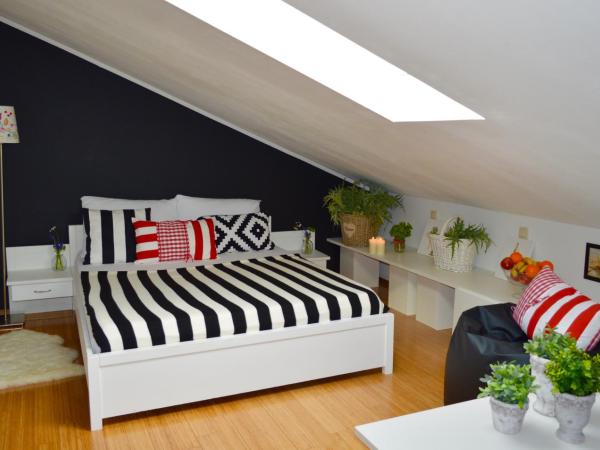 Hotel Delfin : photo 1 de la chambre chambre double mansardée sans balcon