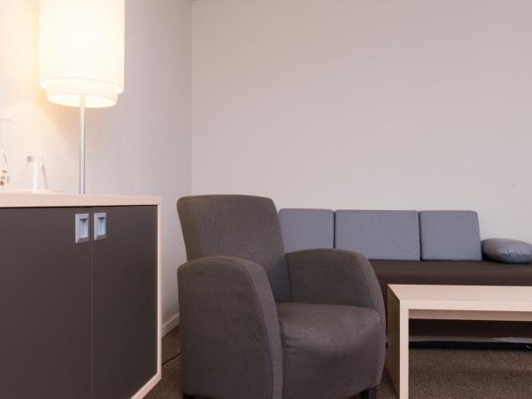 Mercure Bonn Hardtberg : photo 5 de la chambre suite lit double avec canapé