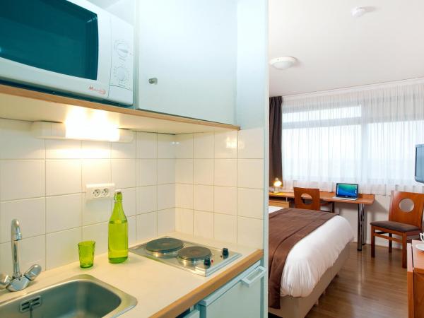 Séjours & Affaires Rennes de Bretagne : photo 7 de la chambre studio (2 adultes)