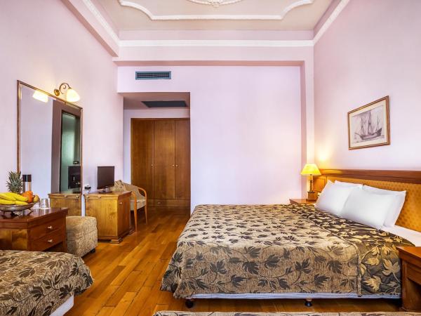 Minerva Premier Hotel : photo 4 de la chambre chambre triple