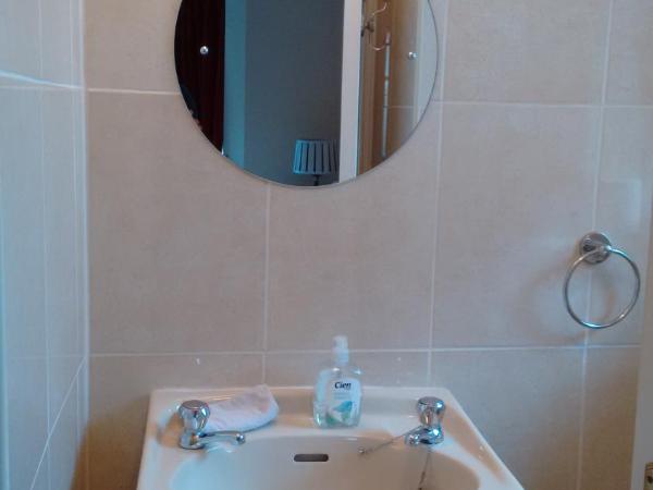 Corrib View Guesthouse h91rr72 : photo 2 de la chambre chambre double avec salle de bains privative