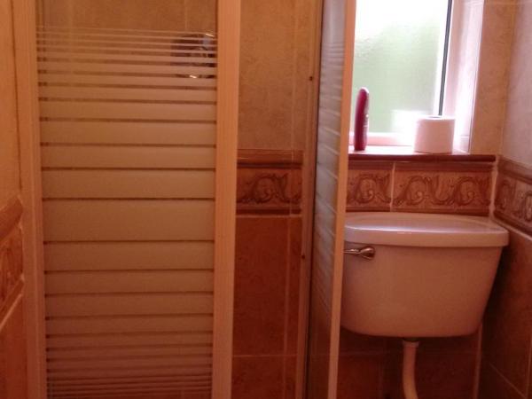 Corrib View Guesthouse h91rr72 : photo 5 de la chambre chambre double avec salle de bains commune
