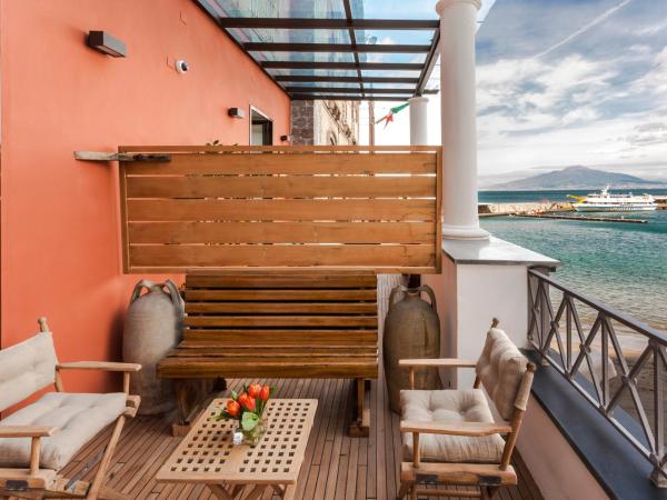 Yacht Club Capo Cervo Suites B&B : photo 5 de la chambre suite junior