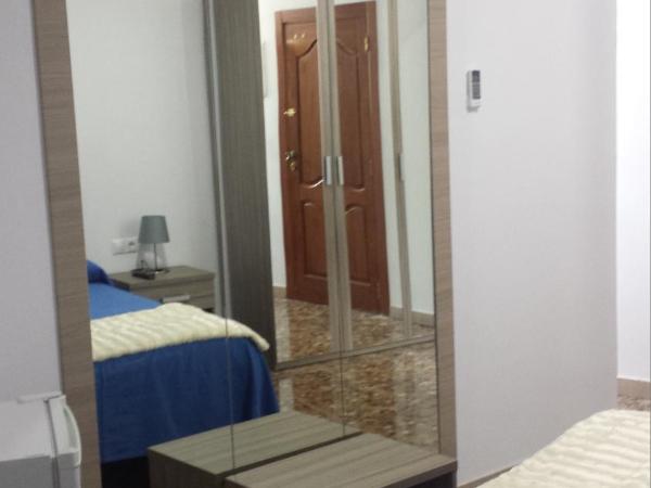 Alojamiento Jose Carlos : photo 3 de la chambre chambre lit king-size avec baignoire spa