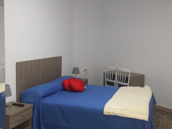 Alojamiento Jose Carlos : photo 6 de la chambre chambre lit king-size avec baignoire spa